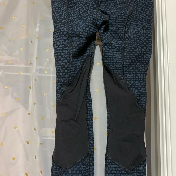 lululemon Pace Rival Crop size 6. EUC - Picture 3 of 3